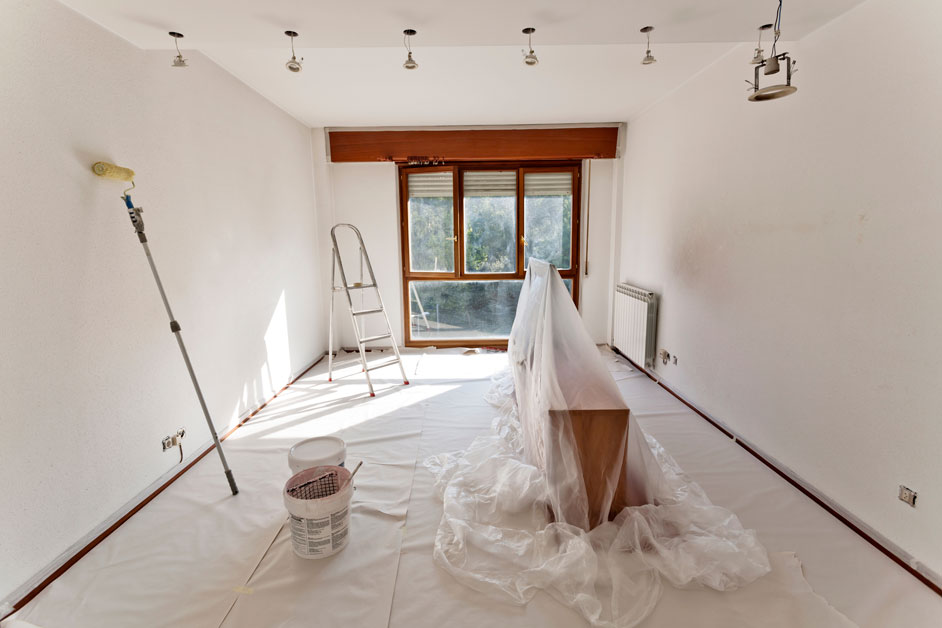 Protecting Your Furniture and Floors: Preventing Damage During Painting Projects